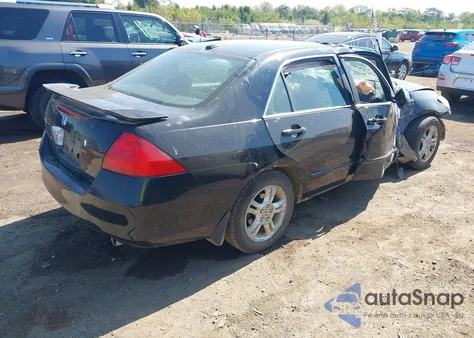 2007 Honda Accord 2.4 Ex z USA, uszkodzony, nr VIN 1HGCM56897A004808